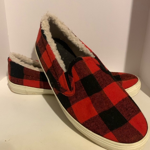 Old Navy Red Plaid Slip-On Sneakers - Picture 1 of 7